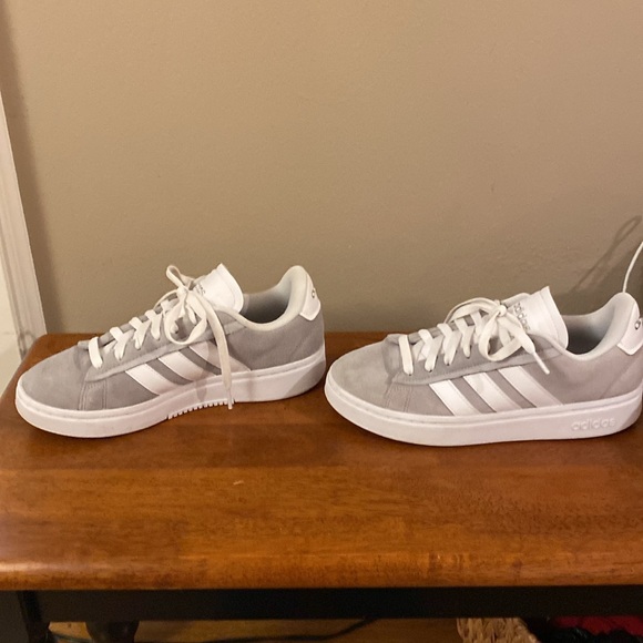 Adidas Women’s Grand Court Alpha Sneakers, size 8.5 - Picture 4 of 8